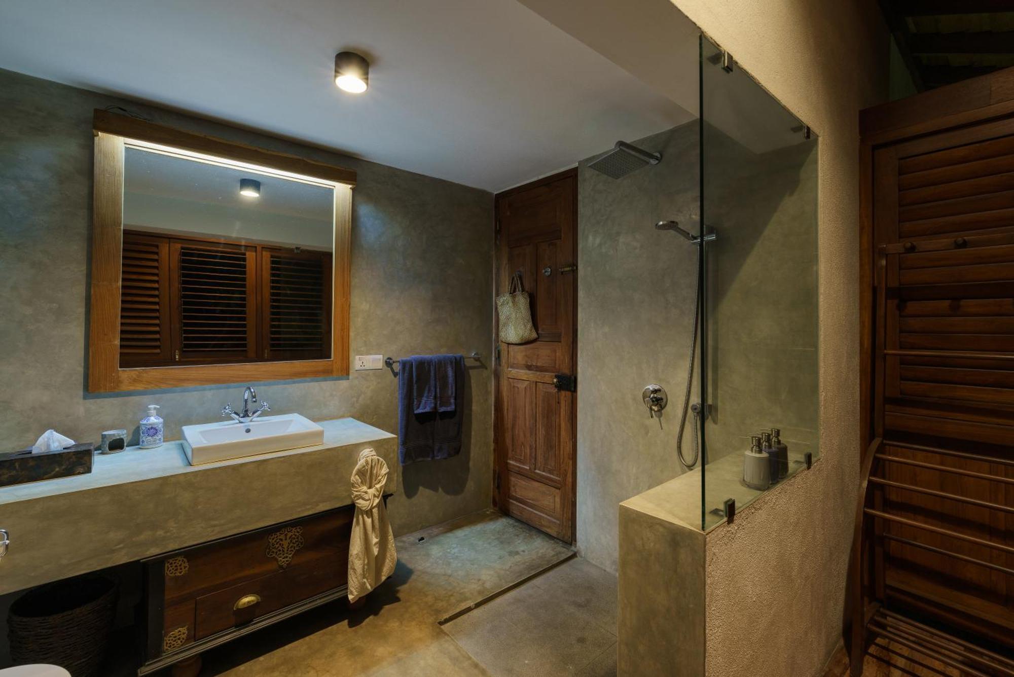 Royal Indigo 5*
